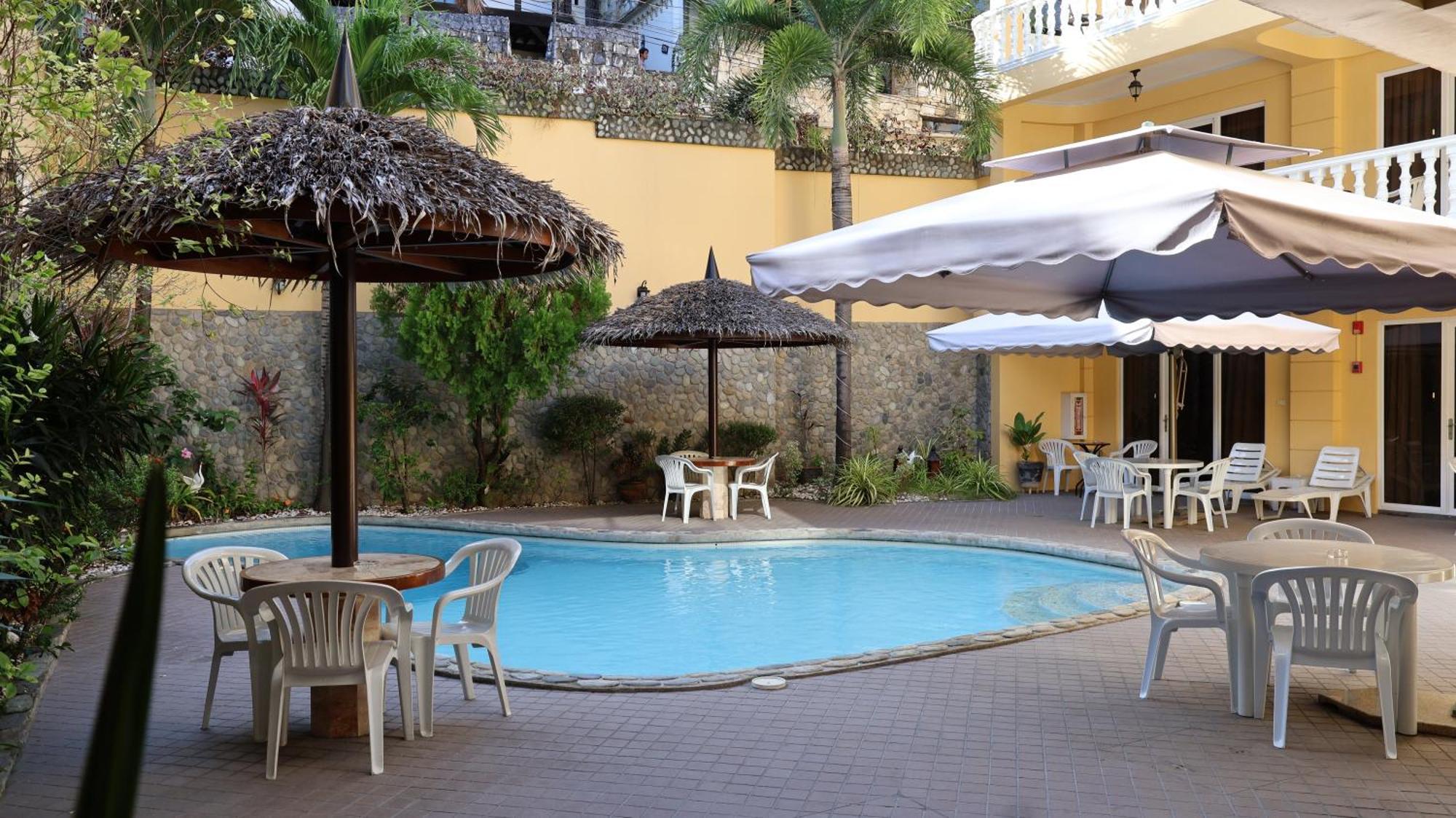 Mermaid Resort And Dive Center ปูแอร์โตกาเลรา ภายนอก รูปภาพ