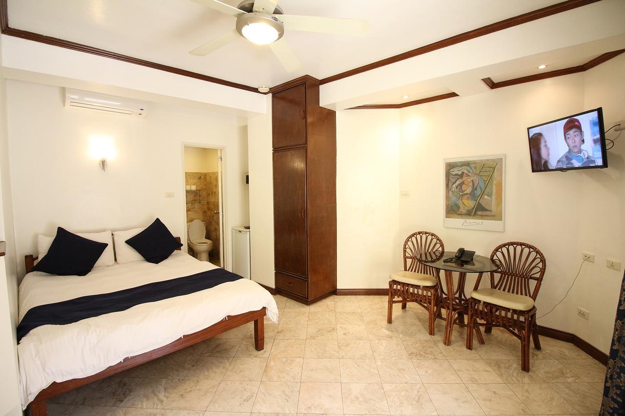 Mermaid Resort And Dive Center ปูแอร์โตกาเลรา ภายนอก รูปภาพ