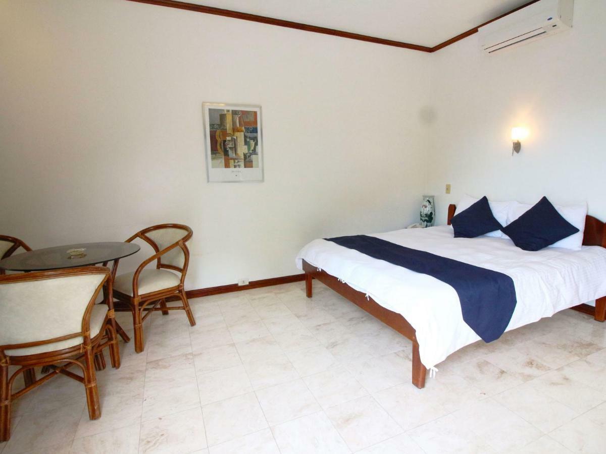 Mermaid Resort And Dive Center ปูแอร์โตกาเลรา ภายนอก รูปภาพ
