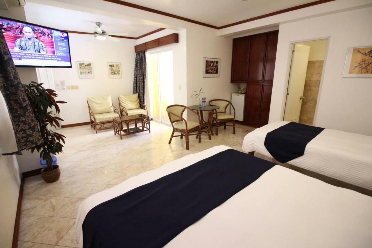 Mermaid Resort And Dive Center ปูแอร์โตกาเลรา ภายนอก รูปภาพ