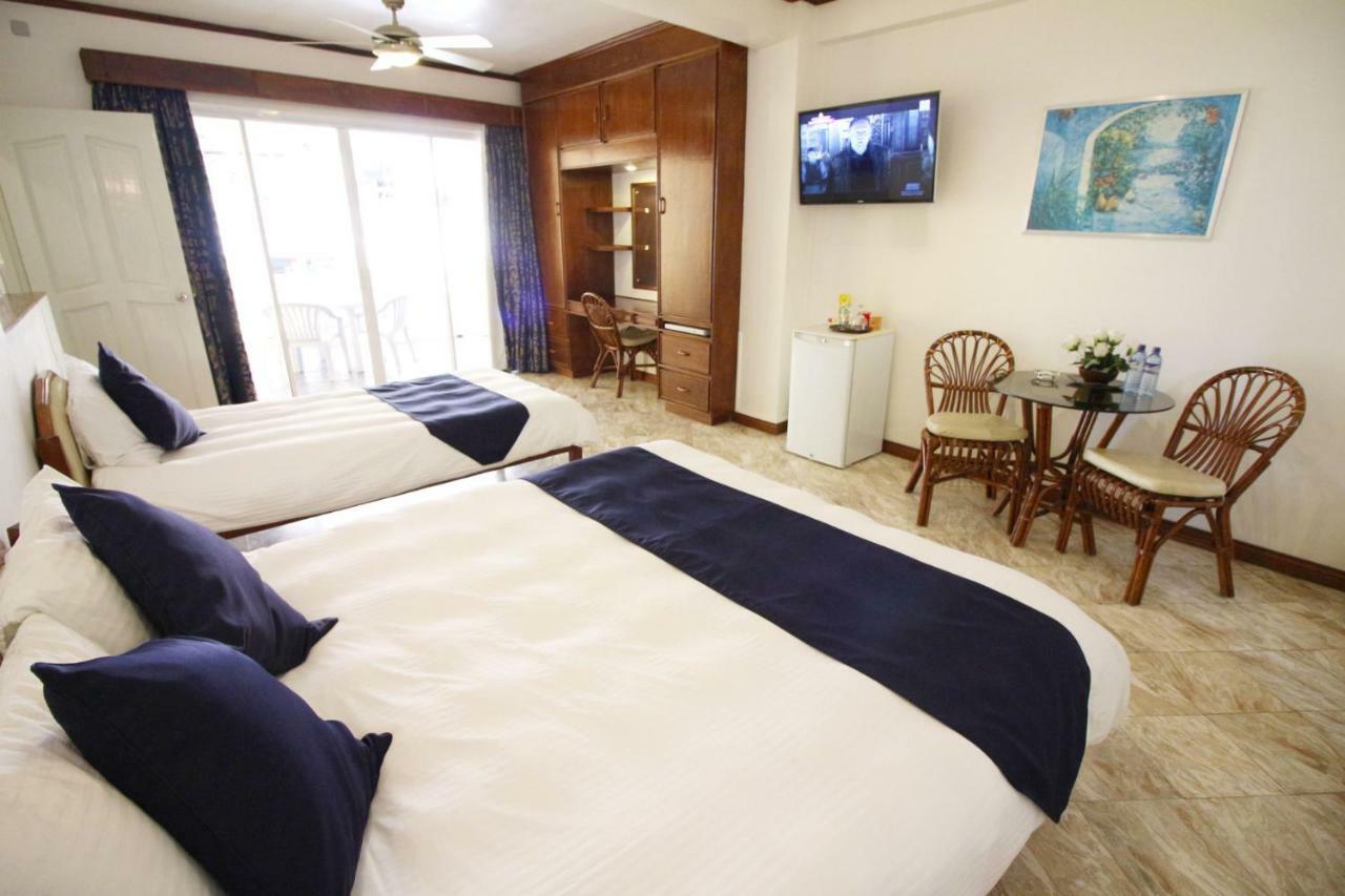 Mermaid Resort And Dive Center ปูแอร์โตกาเลรา ภายนอก รูปภาพ
