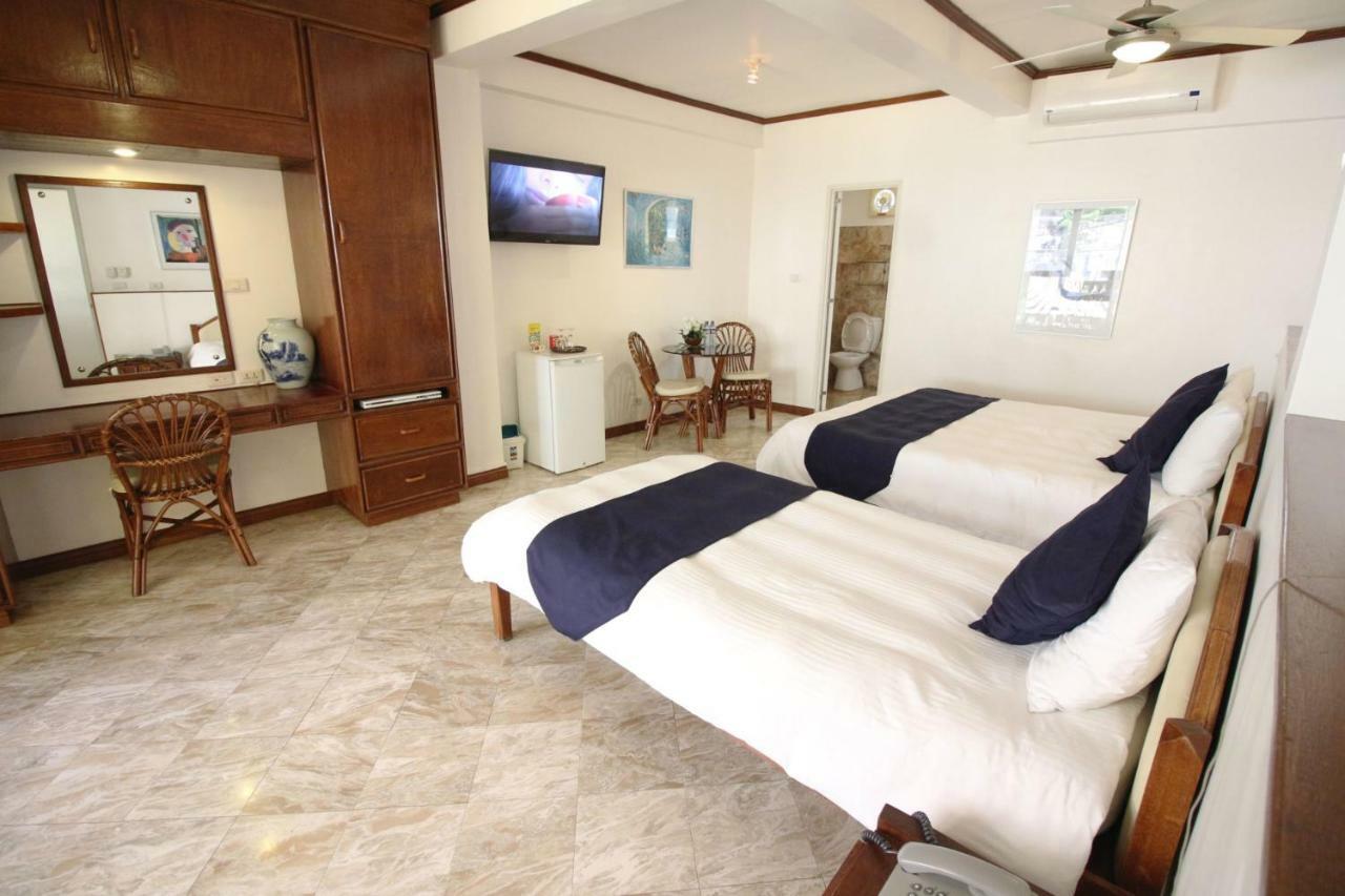 Mermaid Resort And Dive Center ปูแอร์โตกาเลรา ภายนอก รูปภาพ